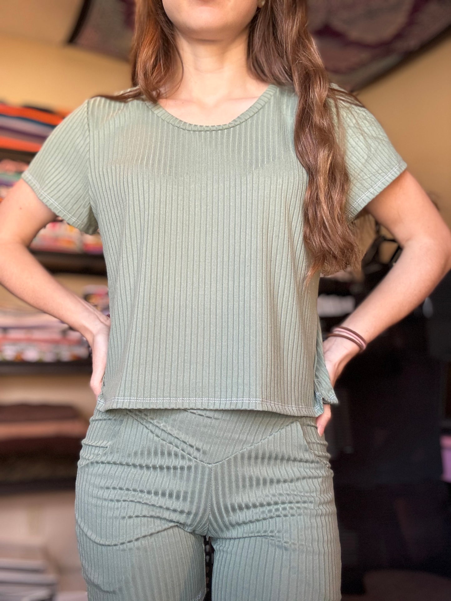 Adult Modest Crop
